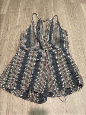 Crème de la Crème Multicolor Threaded Knit Top in Navy